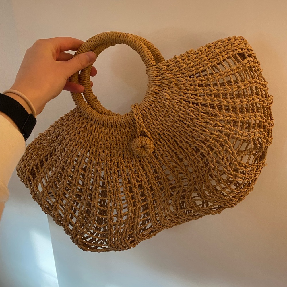 Lulu's Tan Woven Clutch
